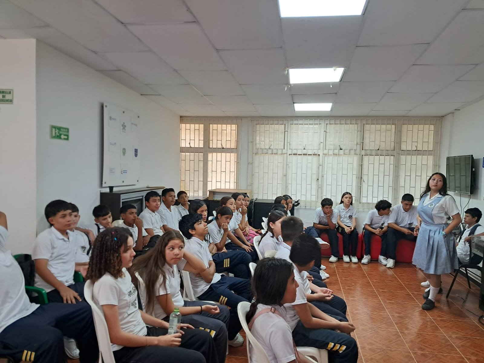 Fila de Votacion y Civismo Estudiantil